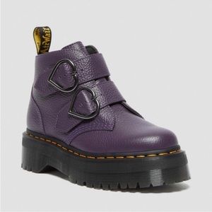 NWT Dr. Martens Devon Heart Platform Boots
